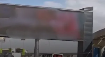 Film hard trasmesso su un maxischermo pubblicitario in Egitto, passanti e automobilisti sbalorditi: si sospetta un attacco hacker