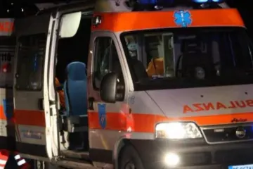Salerno, incidente in corso Garibaldi: donna cade dal motorino e finisce in ospedale in codice rosso
