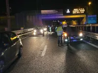 A30 Caserta-Salerno, circolazione in tilt: tre chilometri di coda e acqua distribuita agli automobilisti