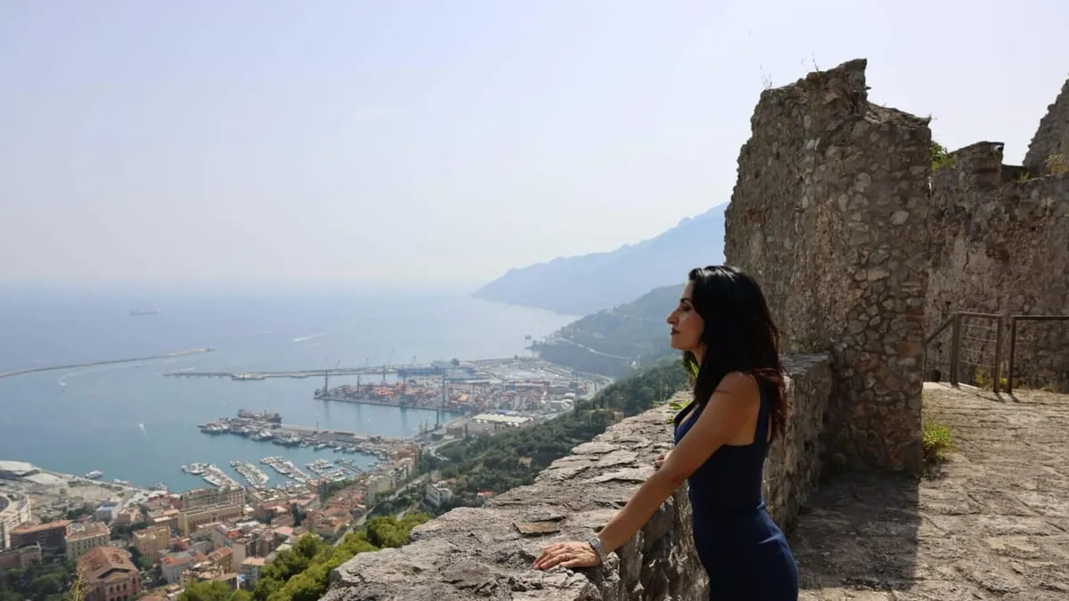 Salerno protagonista su La7: viaggio tra Castello Arechi, Cilento e Vallo di Diano a bordo del treno storico Arlecchino