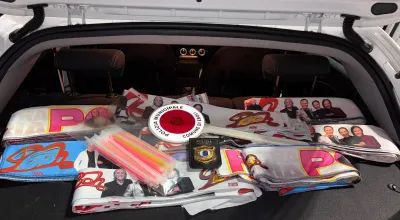 Controlli ad Eboli, sequestrata merce abusiva al concerto dei Pooh: un uomo fugge nei campi abbandonando un borsello con della droga