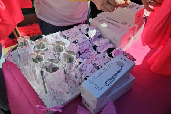 Sassano in rosa per la prevenzione: centinaia alla Passeggiata in Rosa