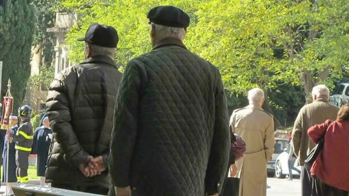 Bonus da 300 euro per gli over 75: requisiti, spese ammesse e modalità per ottenere il contributo