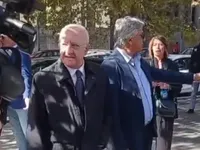 Salerno, De Luca furioso per le mattonelle divelte sulla Lungoirno: «Sono delle bestie»