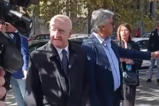 Decoro urbano a Salerno, al via i cantieri sulla Lungoirno dopo le devastazioni: la rabbia del sindaco De Luca