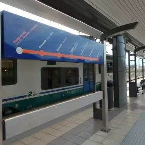 Salerno, potenziamento metropolitana per Luci d'Artista: accordo da 90mila euro con Trenitalia per 25 giornate di corse straordinarie
