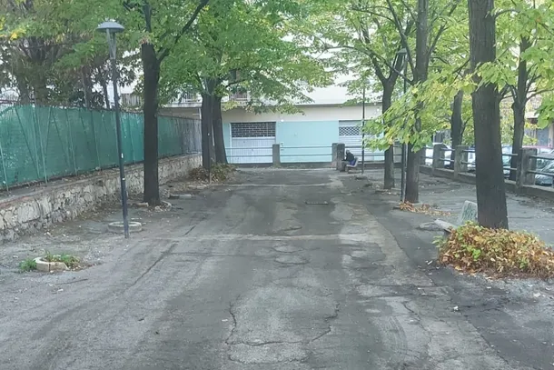 Completato l'intervento di pulizia straordinaria a Salerno: in Viale Alessandro Pansa l'operazione sollecitata da Torrione Eventi APS
